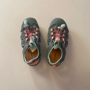 Water shoes, summer play shoes, beach shoes